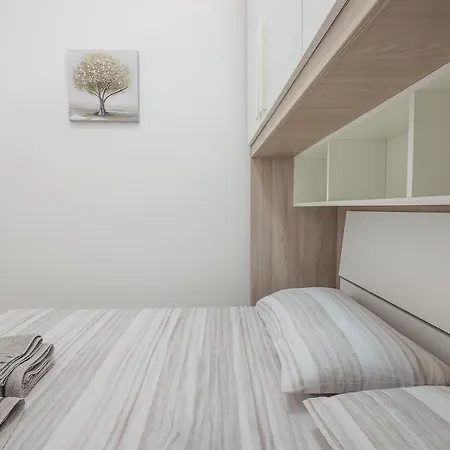 Saint Simplicio House Apartment